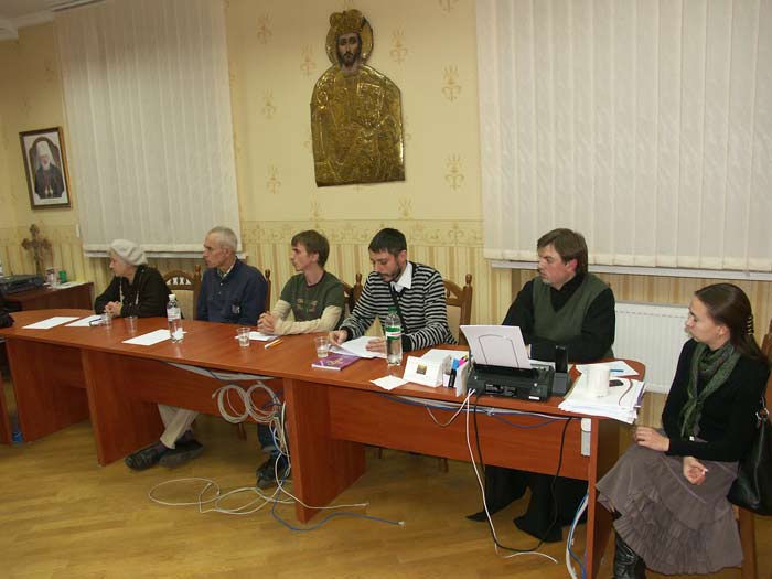назад