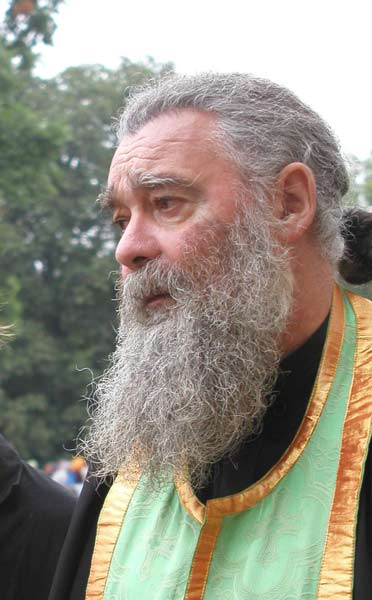назад