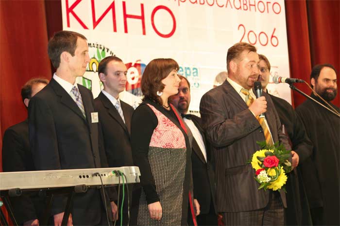 назад