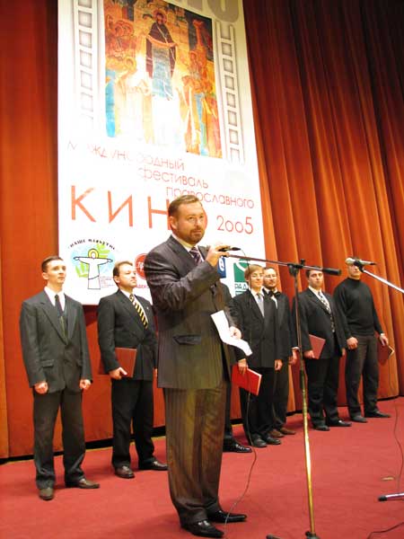 назад