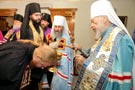 увеличить