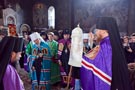 увеличить
