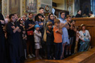 увеличить