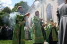 увеличить